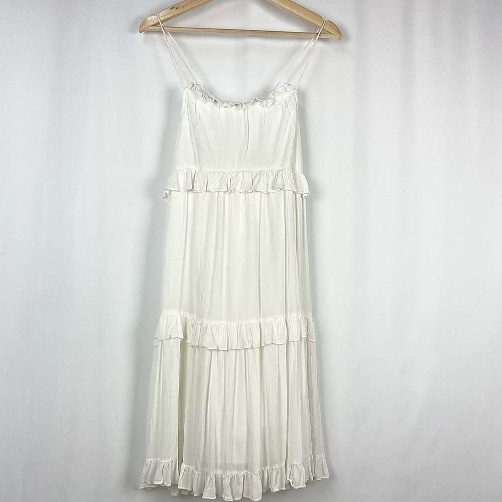 NWT Vero Moda Tiered Ruffle Dress in Snow White Size Medium - Picture 2 of 9